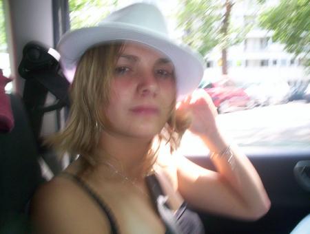 *+ .. F&eacute;� BLoNd� .. +*